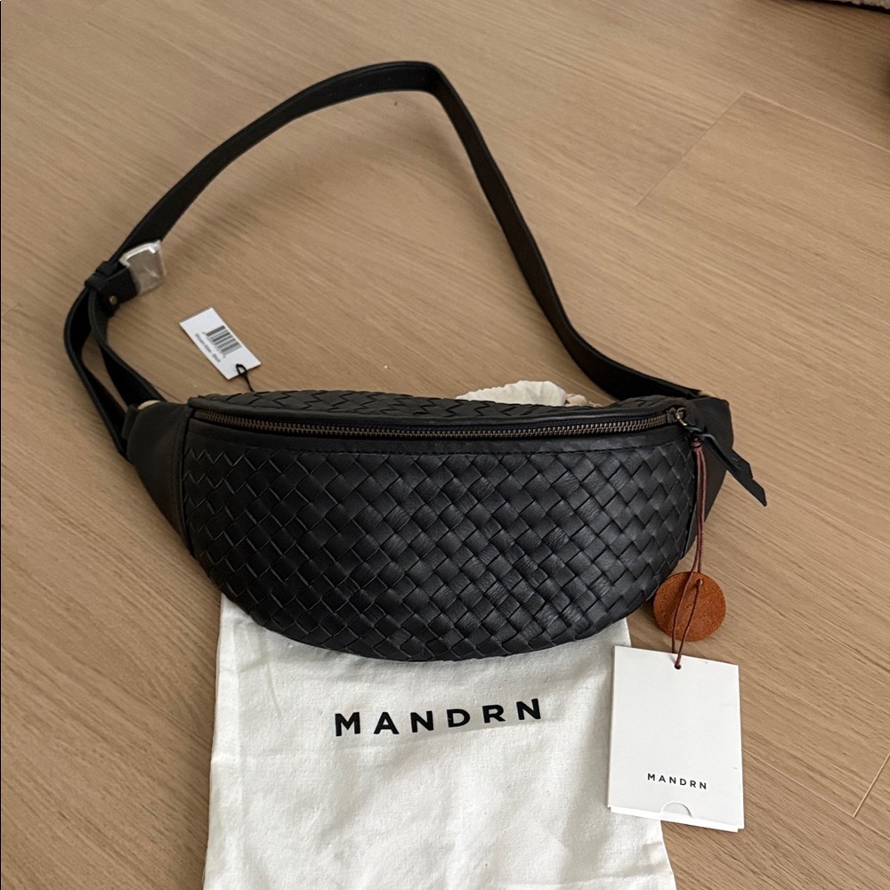 MANDRN Black Woven Belt Bag